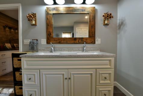 10 Lakeside Estate Corinth NY 12822