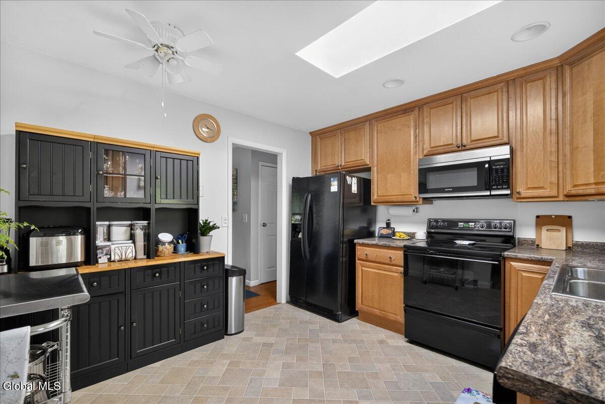 12 Cherry Lane Clifton Park NY 12065