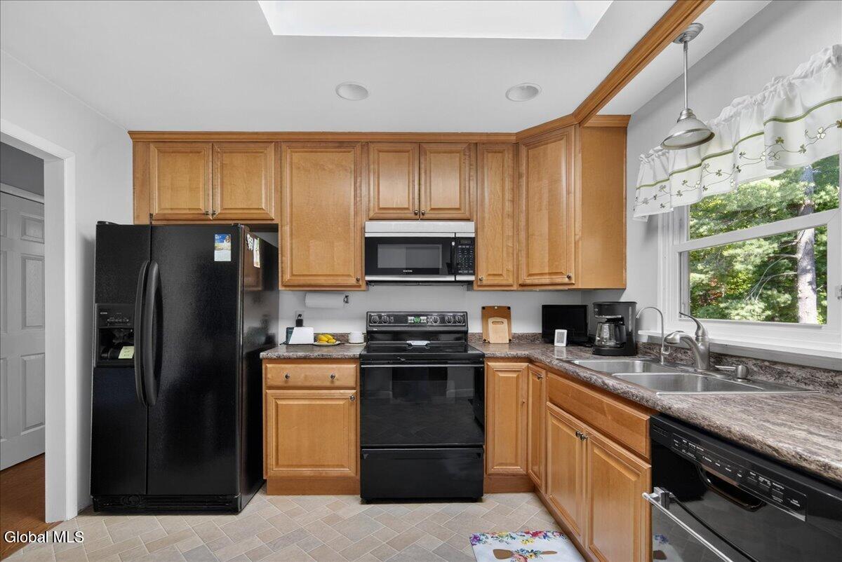12 Cherry Lane Clifton Park NY 12065