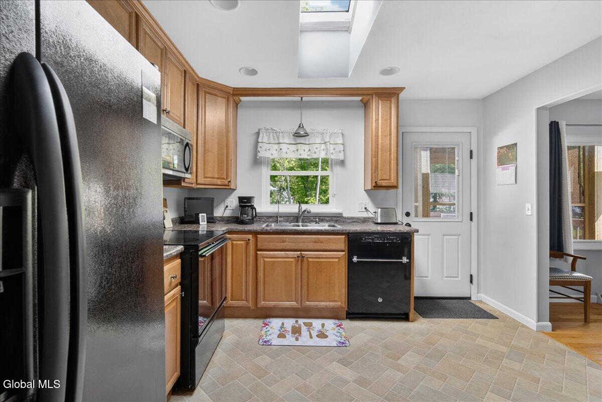 12 Cherry Lane Clifton Park NY 12065
