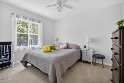 12 Cherry Lane Clifton Park NY 12065