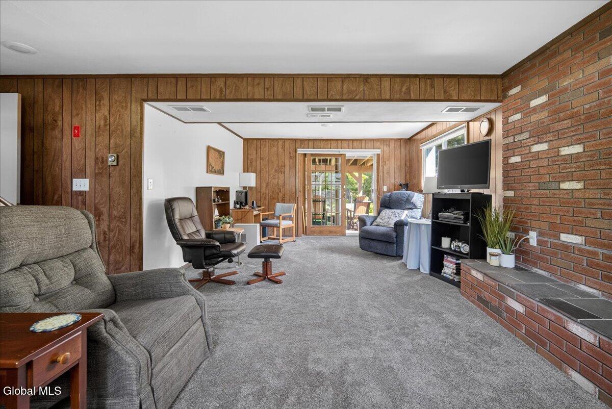 12 Cherry Lane Clifton Park NY 12065