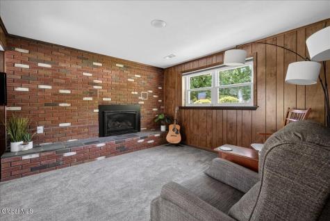 12 Cherry Lane Clifton Park NY 12065