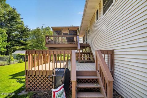 12 Cherry Lane Clifton Park NY 12065
