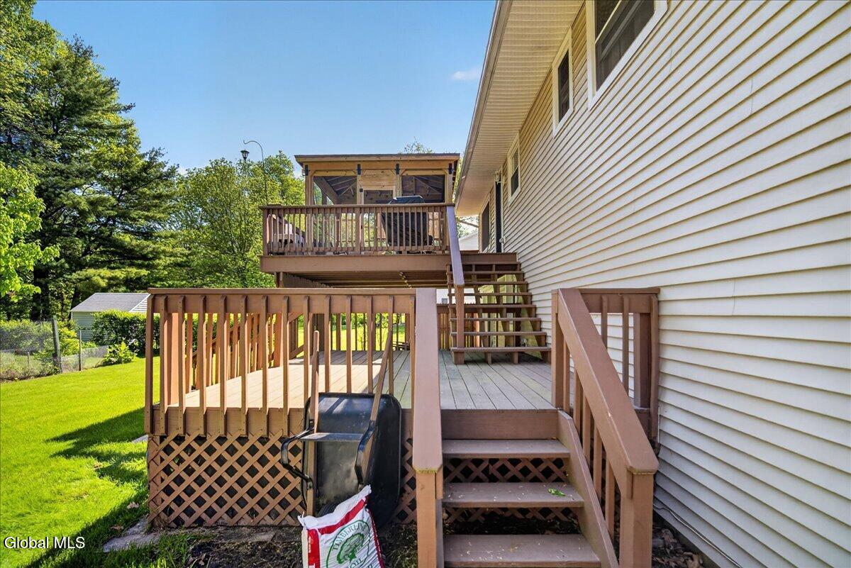 12 Cherry Lane Clifton Park NY 12065