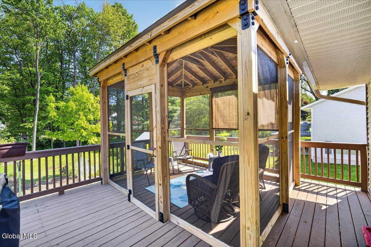 12 Cherry Lane Clifton Park NY 12065