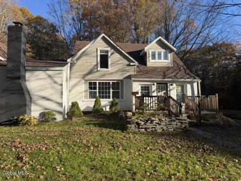 86 E Honey Hollow Road Earlton NY 12058
