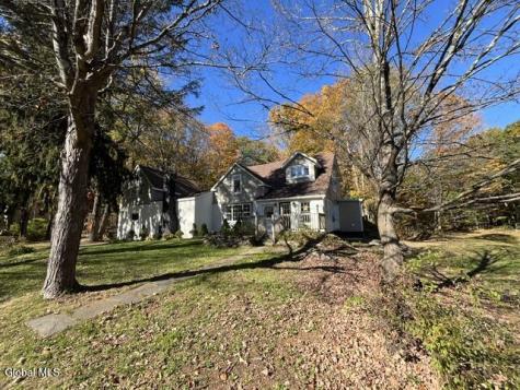 86 E Honey Hollow Road Earlton NY 12058