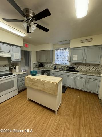 7 Collins Avenue Troy NY 12180