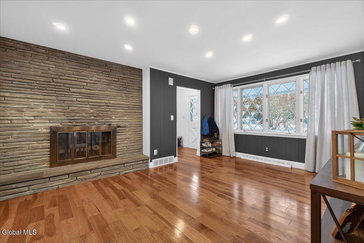 108 Governor Drive Glenville NY 12302