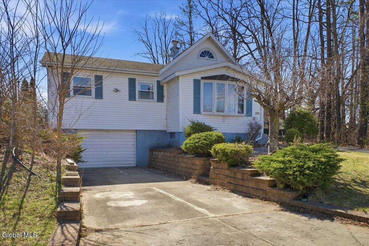 2734 Clyde Avenue Rotterdam NY 12306