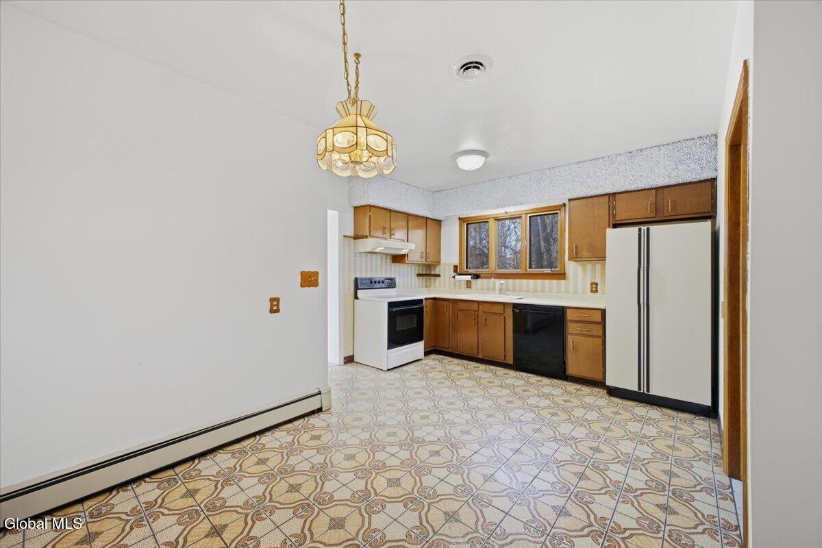 2734 Clyde Avenue Rotterdam NY 12306