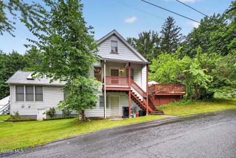 86 Mann Avenue Troy NY 12180