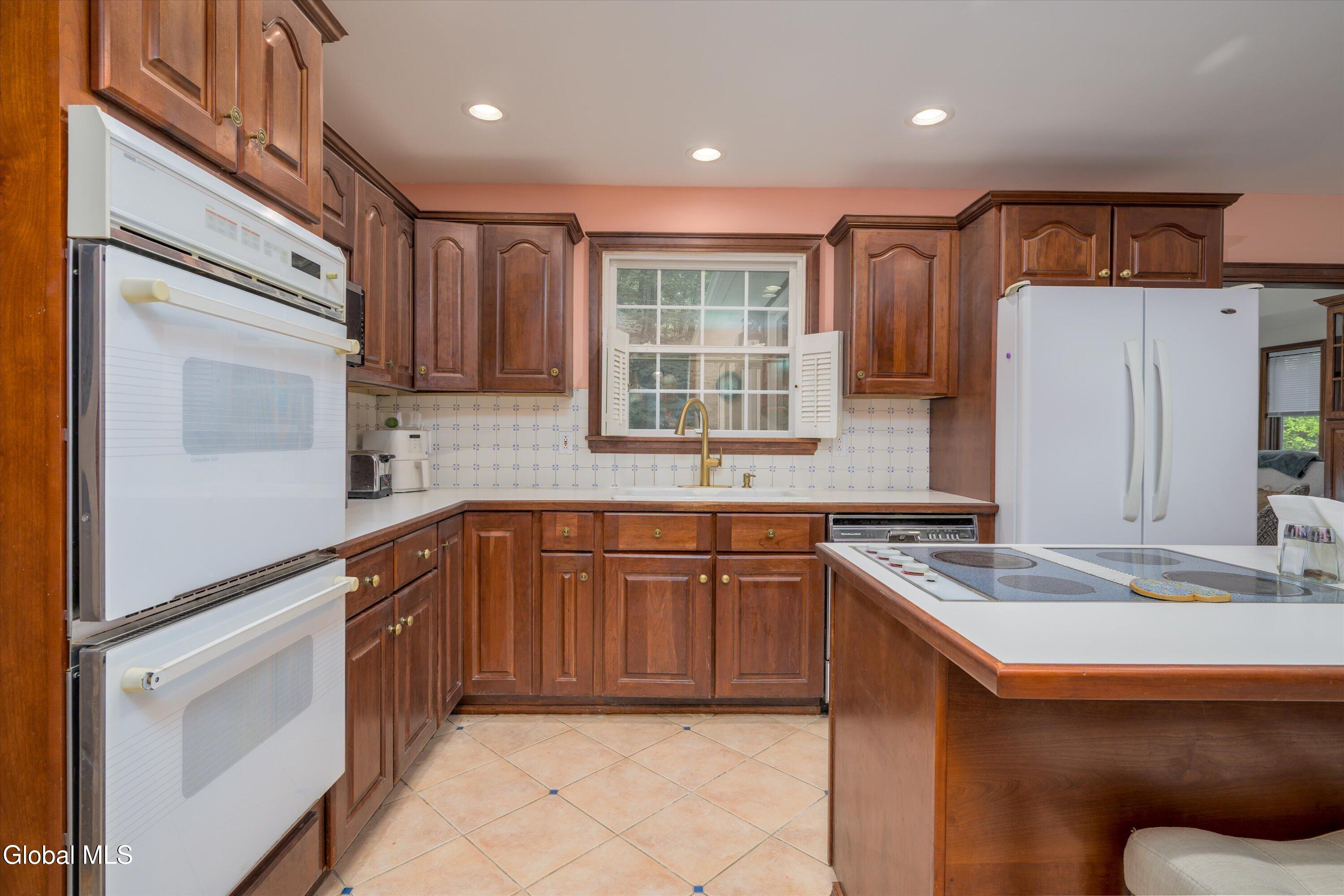 16 Macaffer Drive Menands NY 12204
