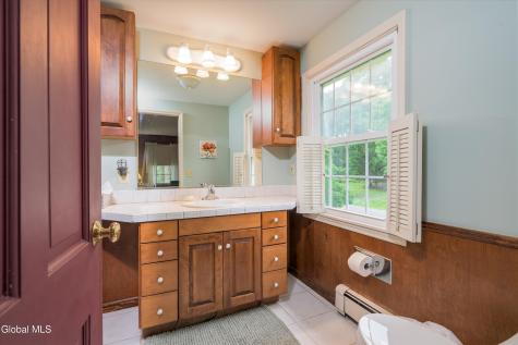16 Macaffer Drive Menands NY 12204