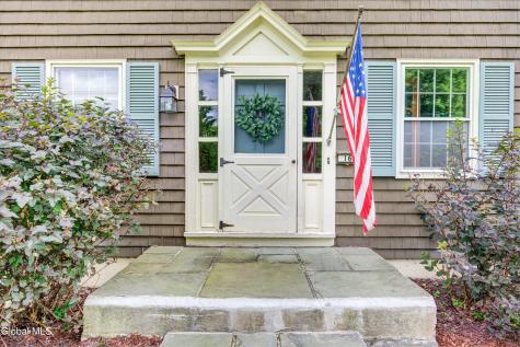 16 Macaffer Drive Menands NY 12204
