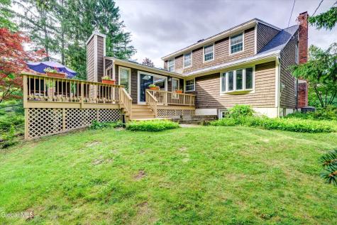 16 Macaffer Drive Menands NY 12204