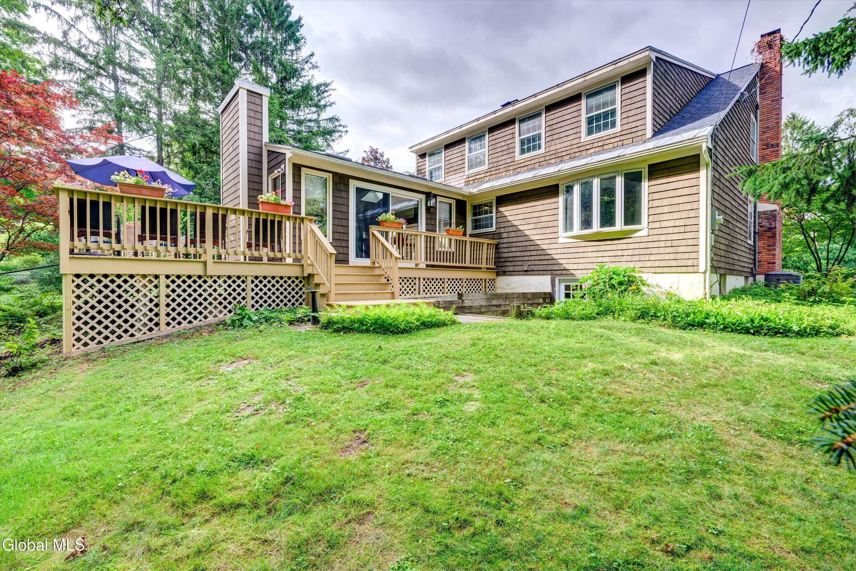 16 Macaffer Drive Menands NY 12204