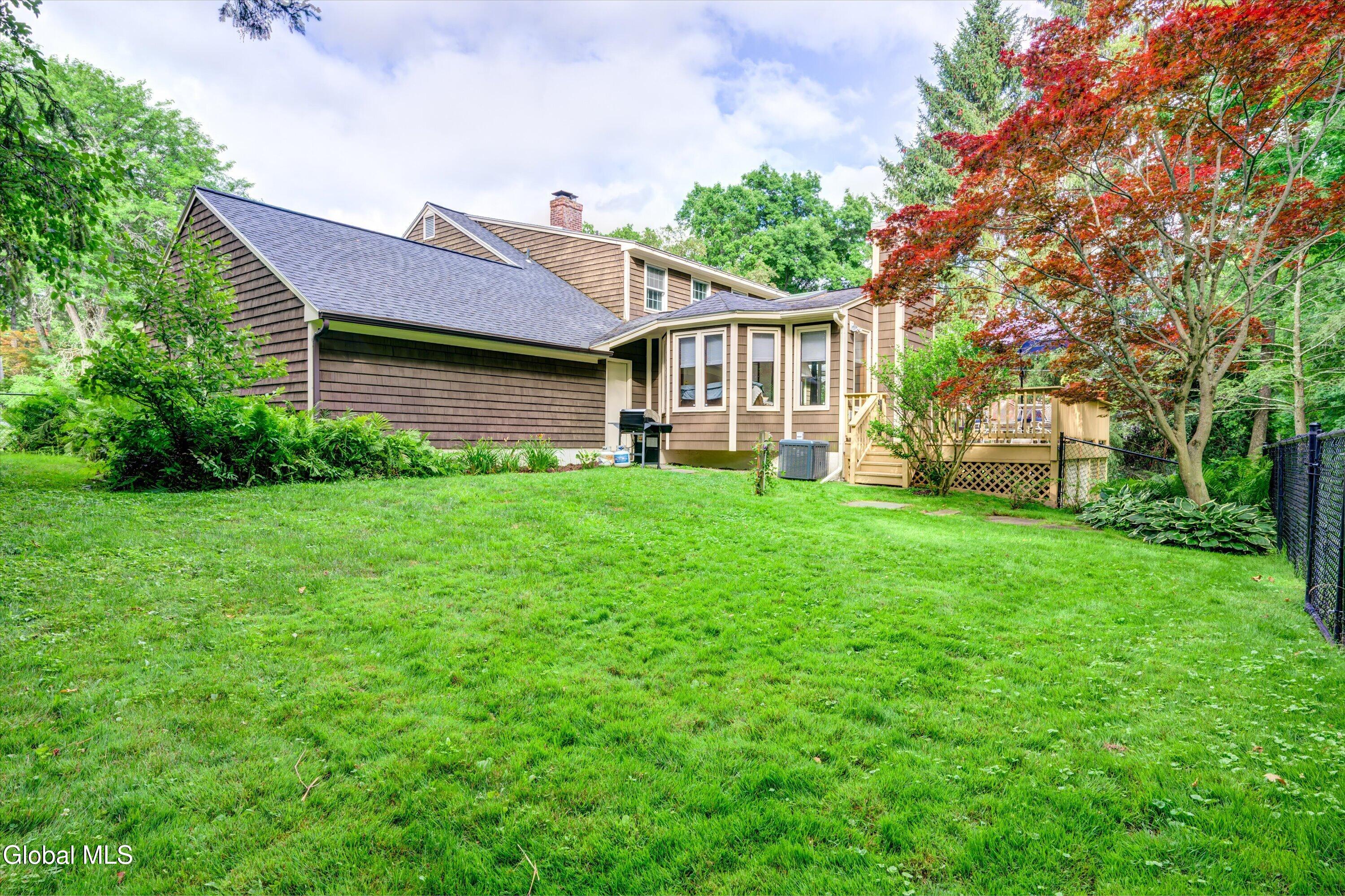 16 Macaffer Drive Menands NY 12204