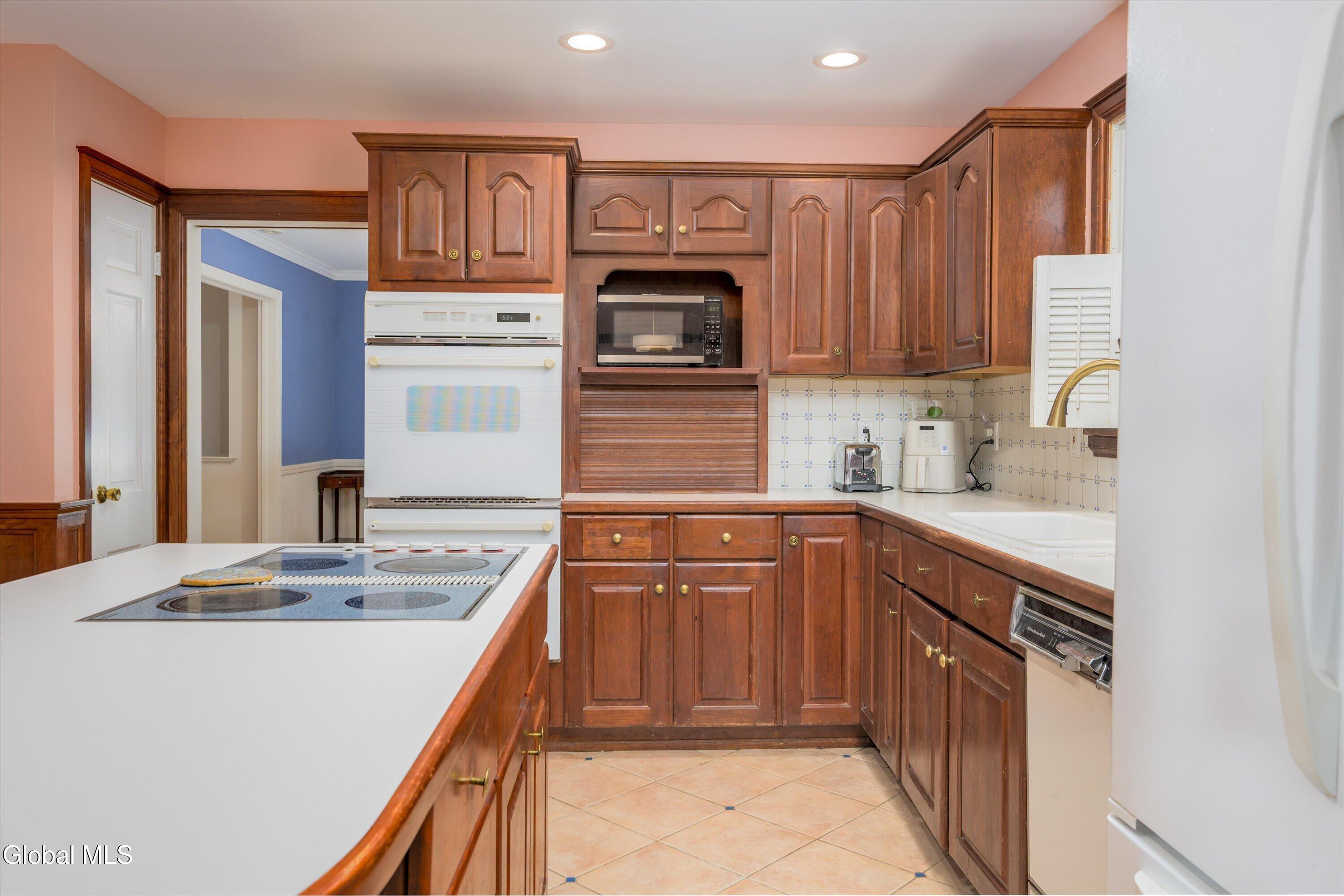 16 Macaffer Drive Menands NY 12204