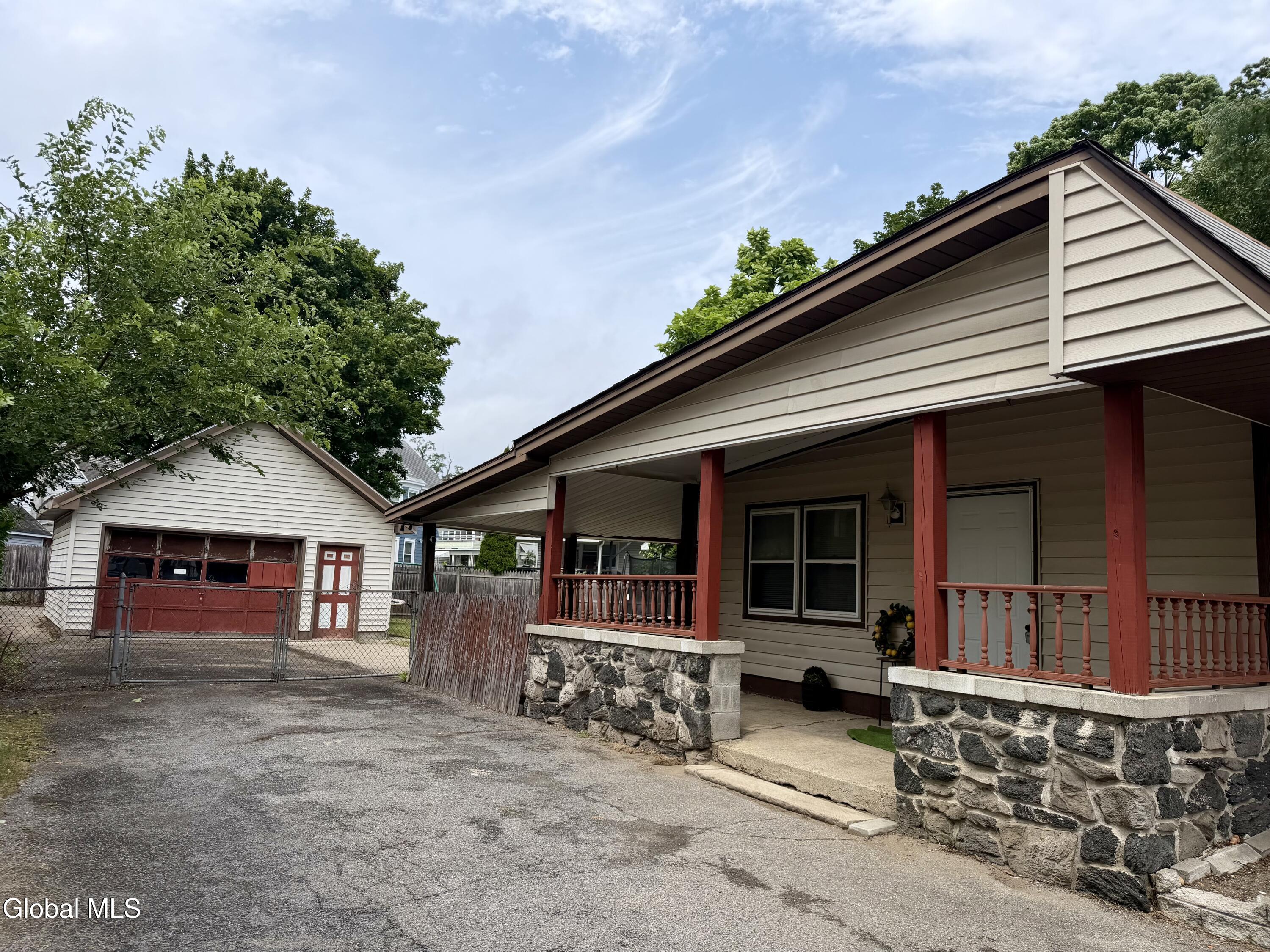 1002 Helderberg Avenue Schenectady NY 12306