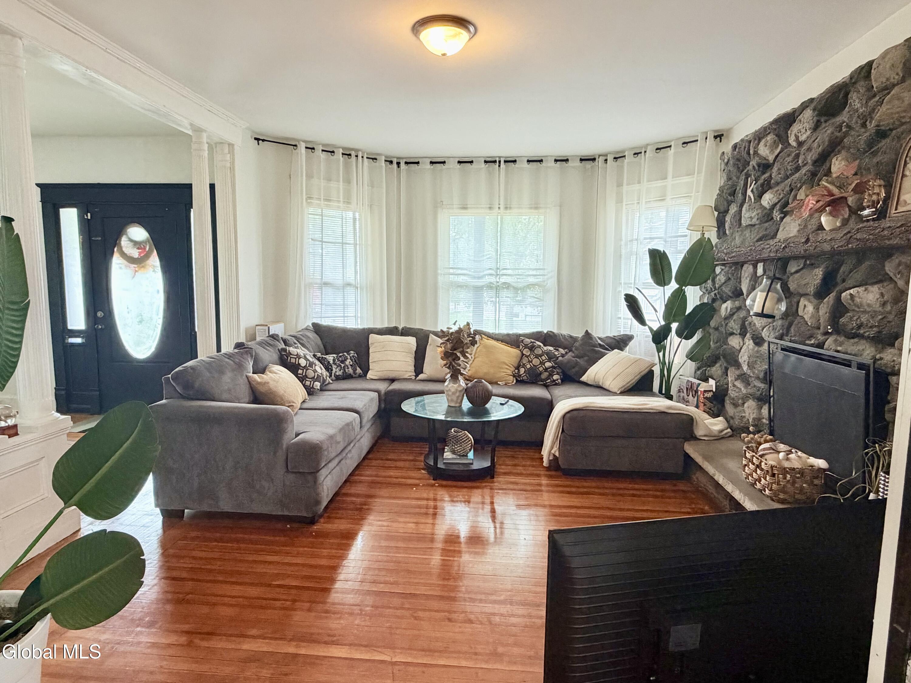 1002 Helderberg Avenue Schenectady NY 12306