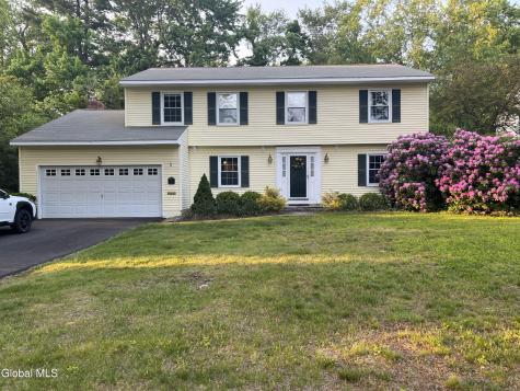 33 Fairway Avenue Delmar NY 12054