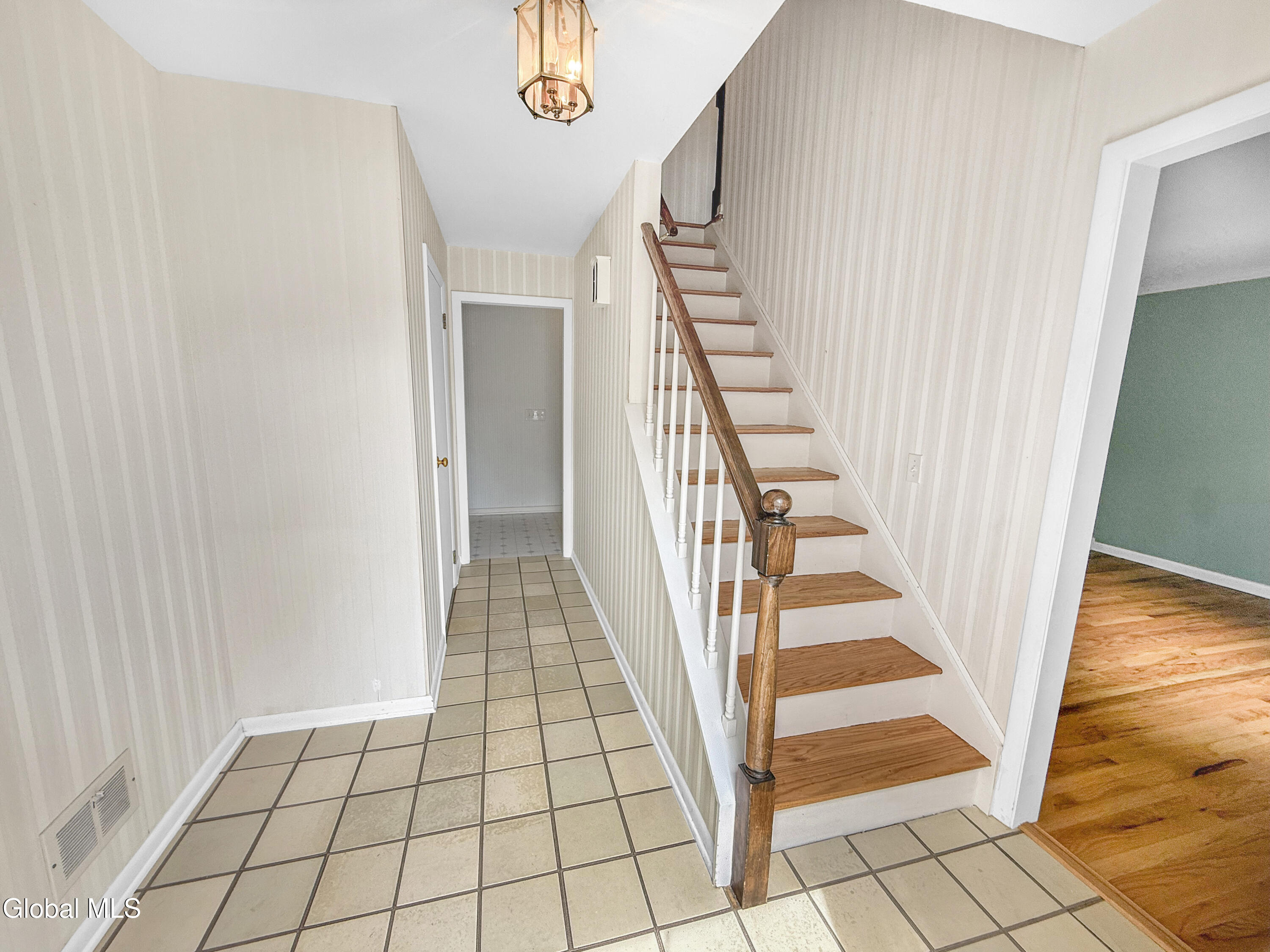 33 Fairway Avenue Delmar NY 12054