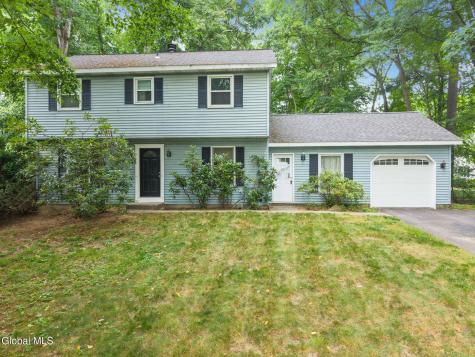 20 Longwood Drive Clifton Park NY 12065