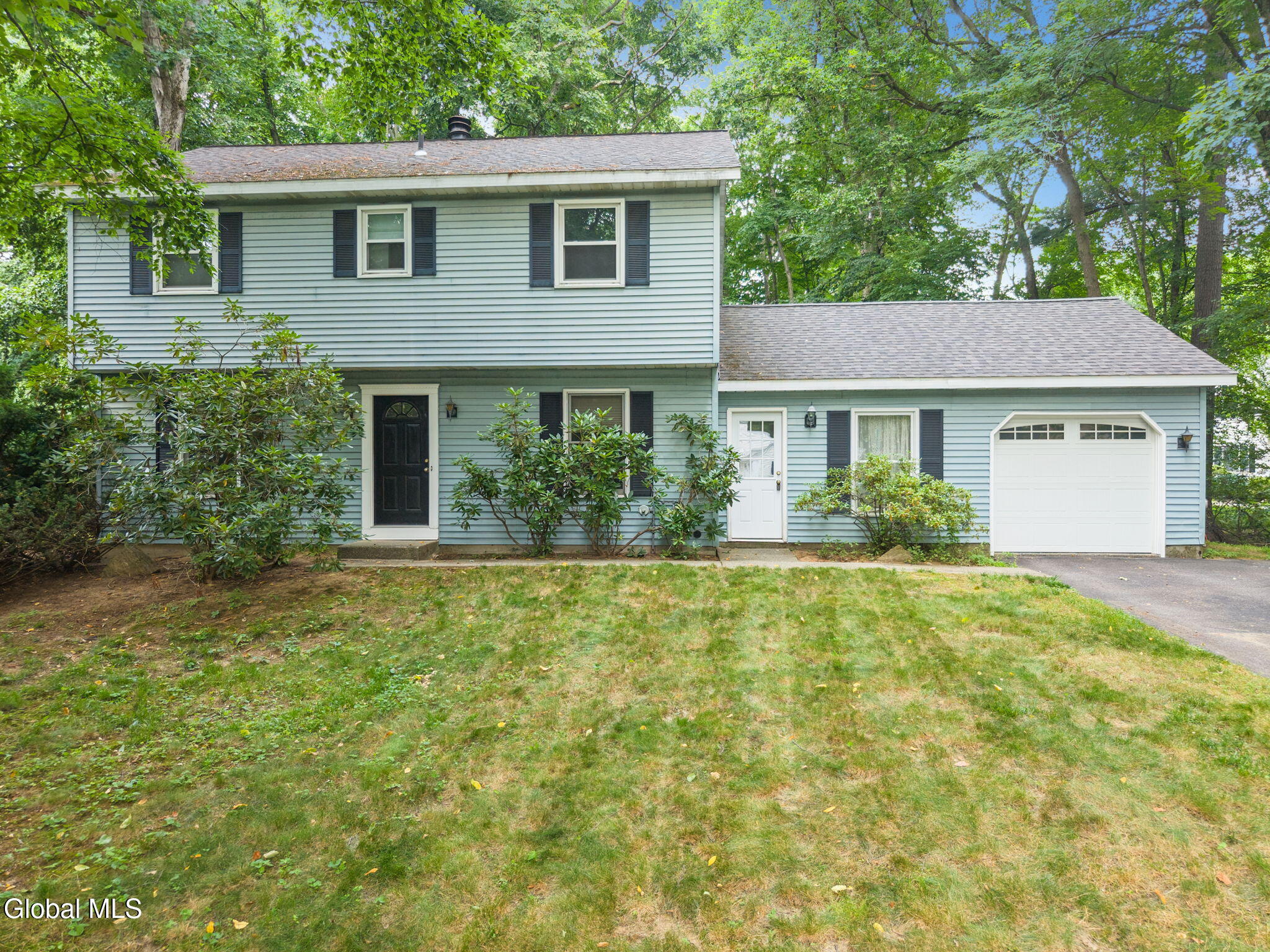 20 Longwood Drive Clifton Park NY 12065