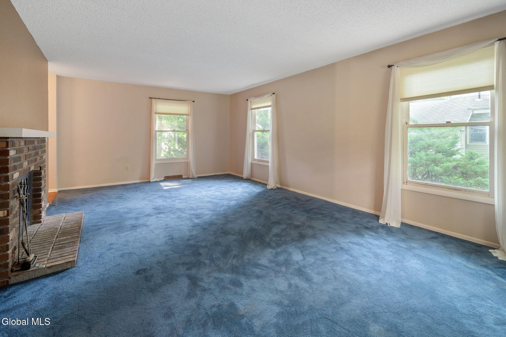 20 Longwood Drive Clifton Park NY 12065