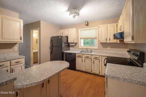 20 Longwood Drive Clifton Park NY 12065