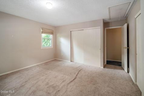 20 Longwood Drive Clifton Park NY 12065