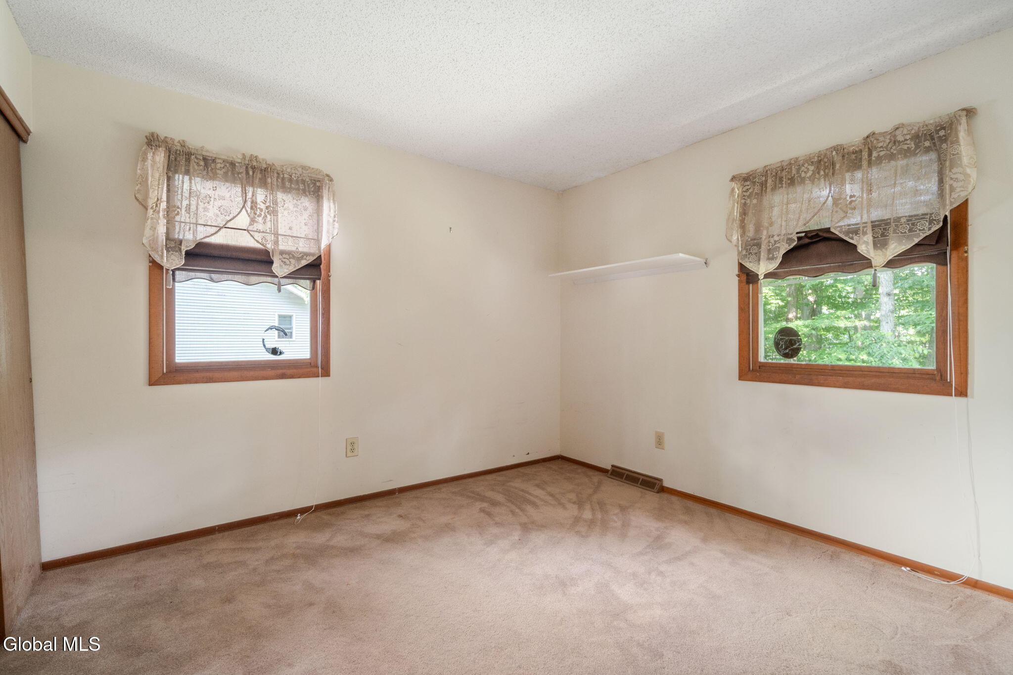 20 Longwood Drive Clifton Park NY 12065