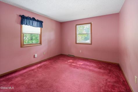 20 Longwood Drive Clifton Park NY 12065