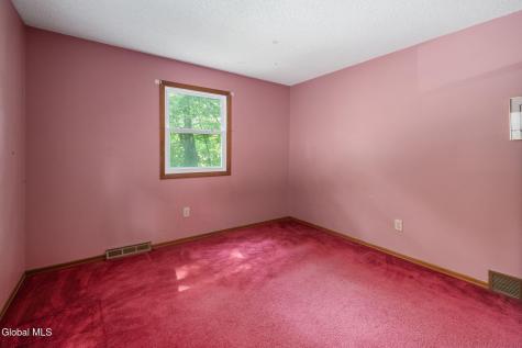 20 Longwood Drive Clifton Park NY 12065