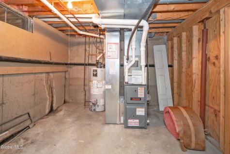 20 Longwood Drive Clifton Park NY 12065