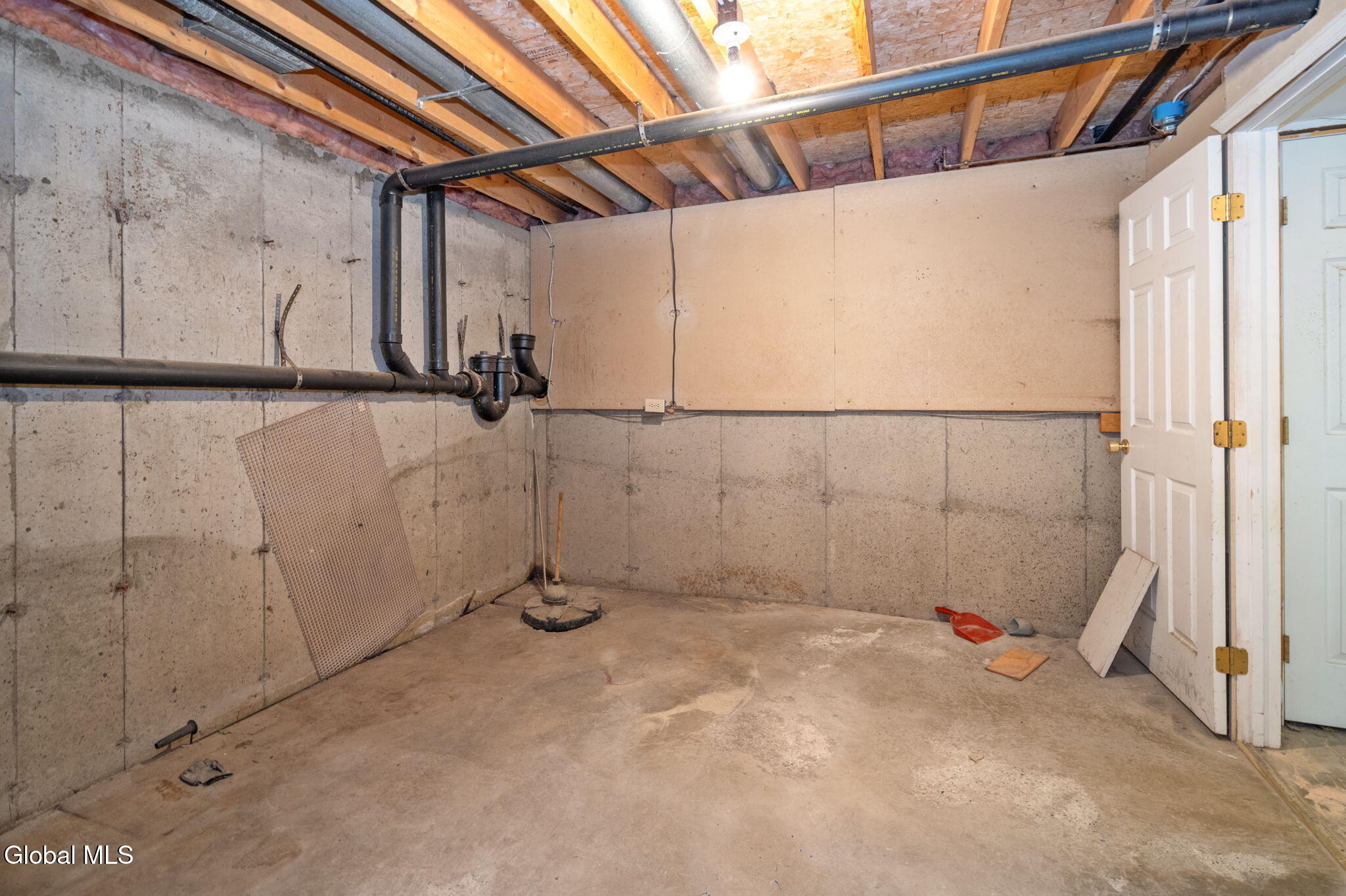 20 Longwood Drive Clifton Park NY 12065