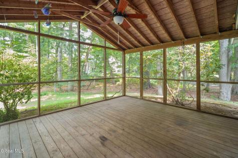 20 Longwood Drive Clifton Park NY 12065