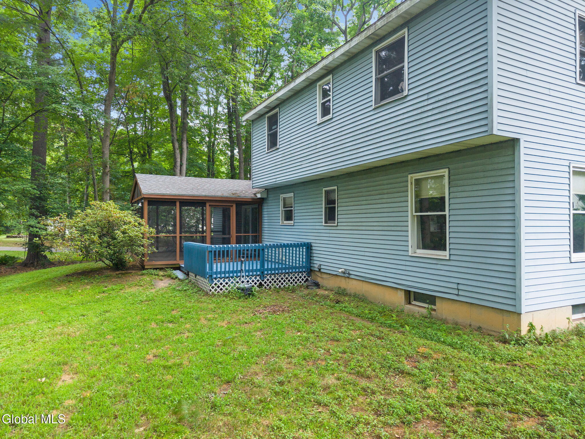 20 Longwood Drive Clifton Park NY 12065