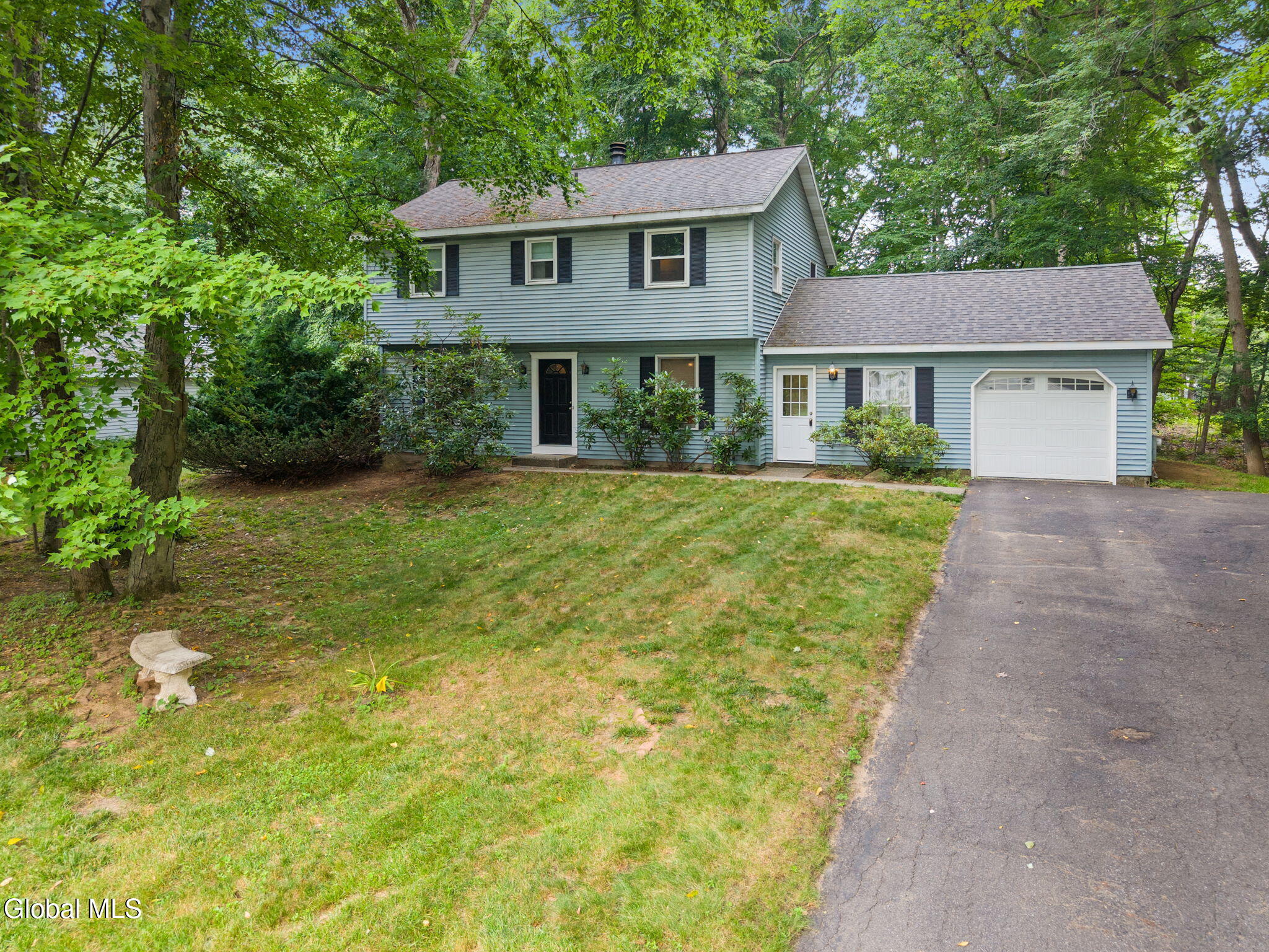 20 Longwood Drive Clifton Park NY 12065