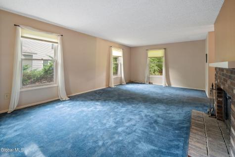 20 Longwood Drive Clifton Park NY 12065