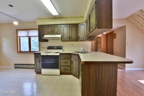913 Hudson River Road Mechanicville NY 12118