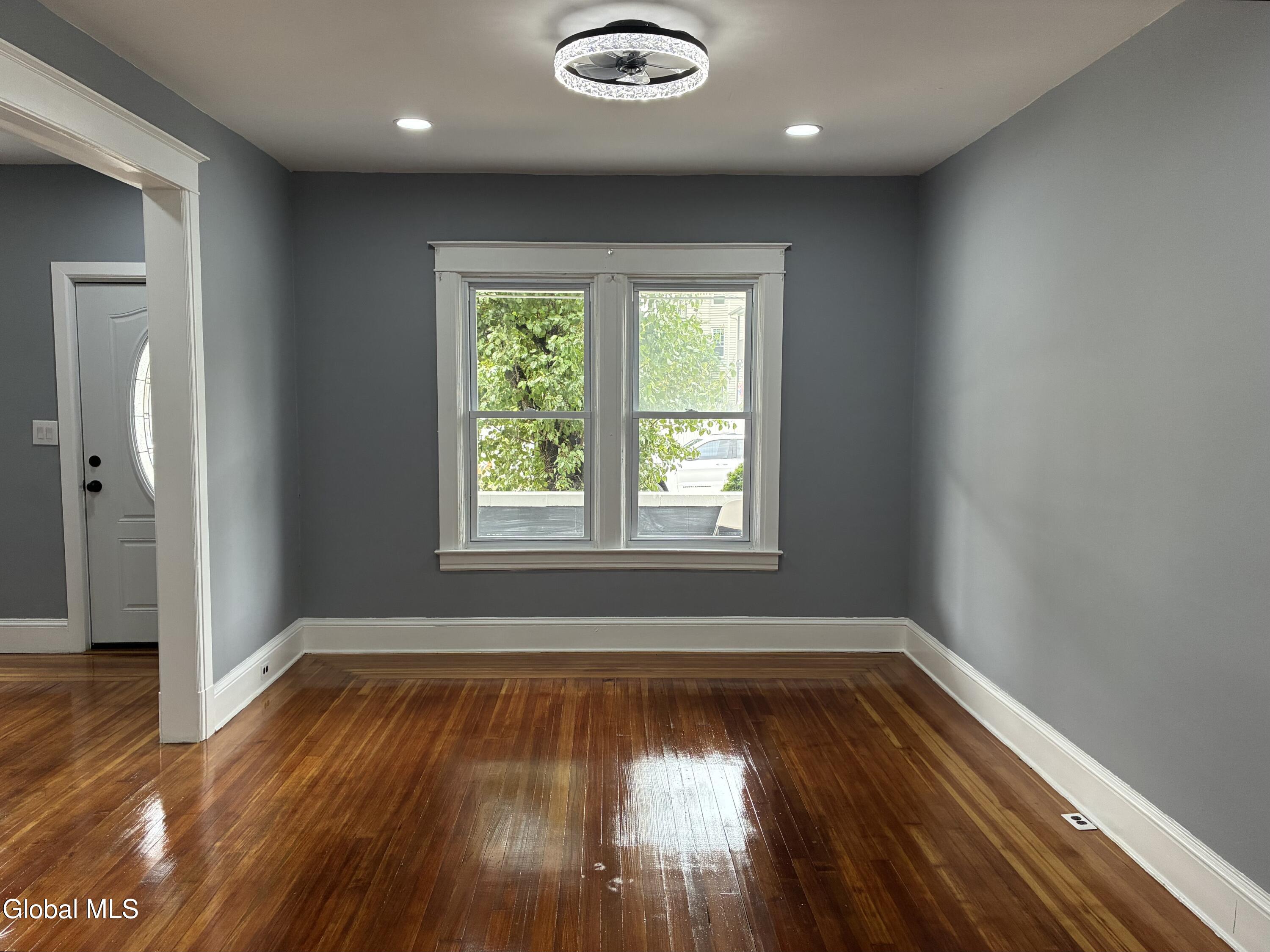 963 Maple Avenue Schenectady NY 12307