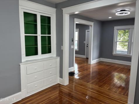 963 Maple Avenue Schenectady NY 12307