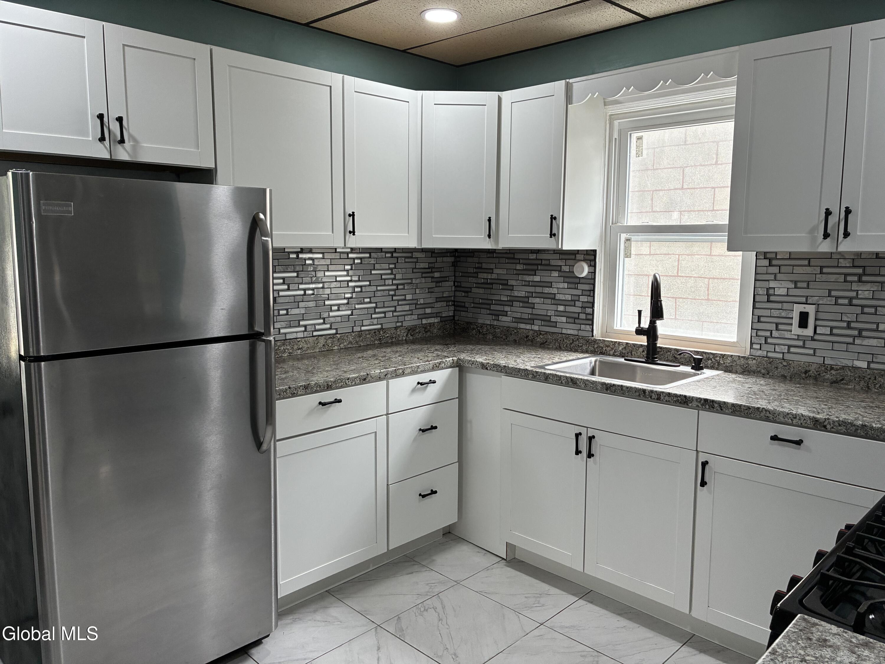 963 Maple Avenue Schenectady NY 12307