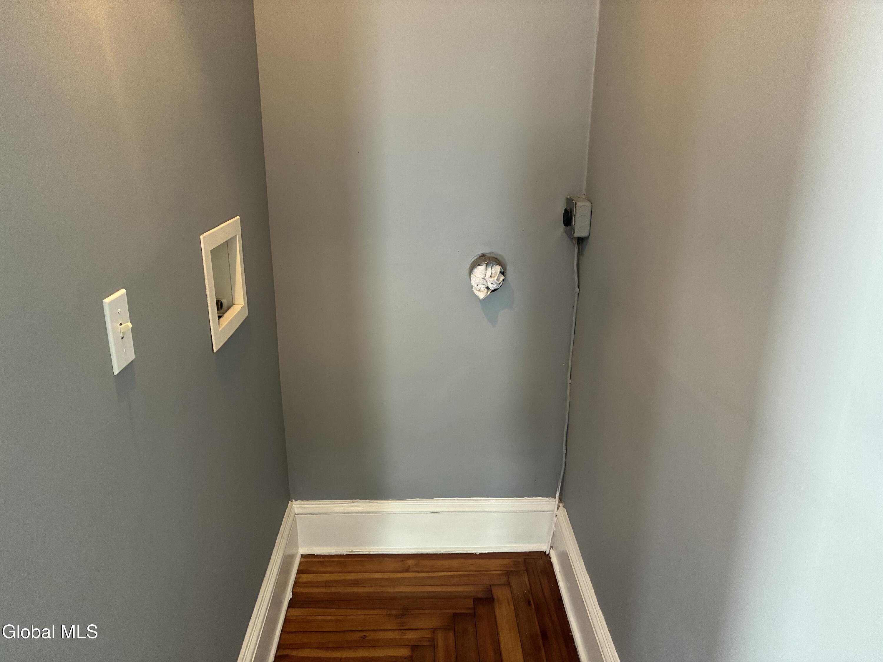 963 Maple Avenue Schenectady NY 12307