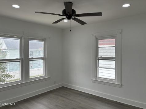 963 Maple Avenue Schenectady NY 12307