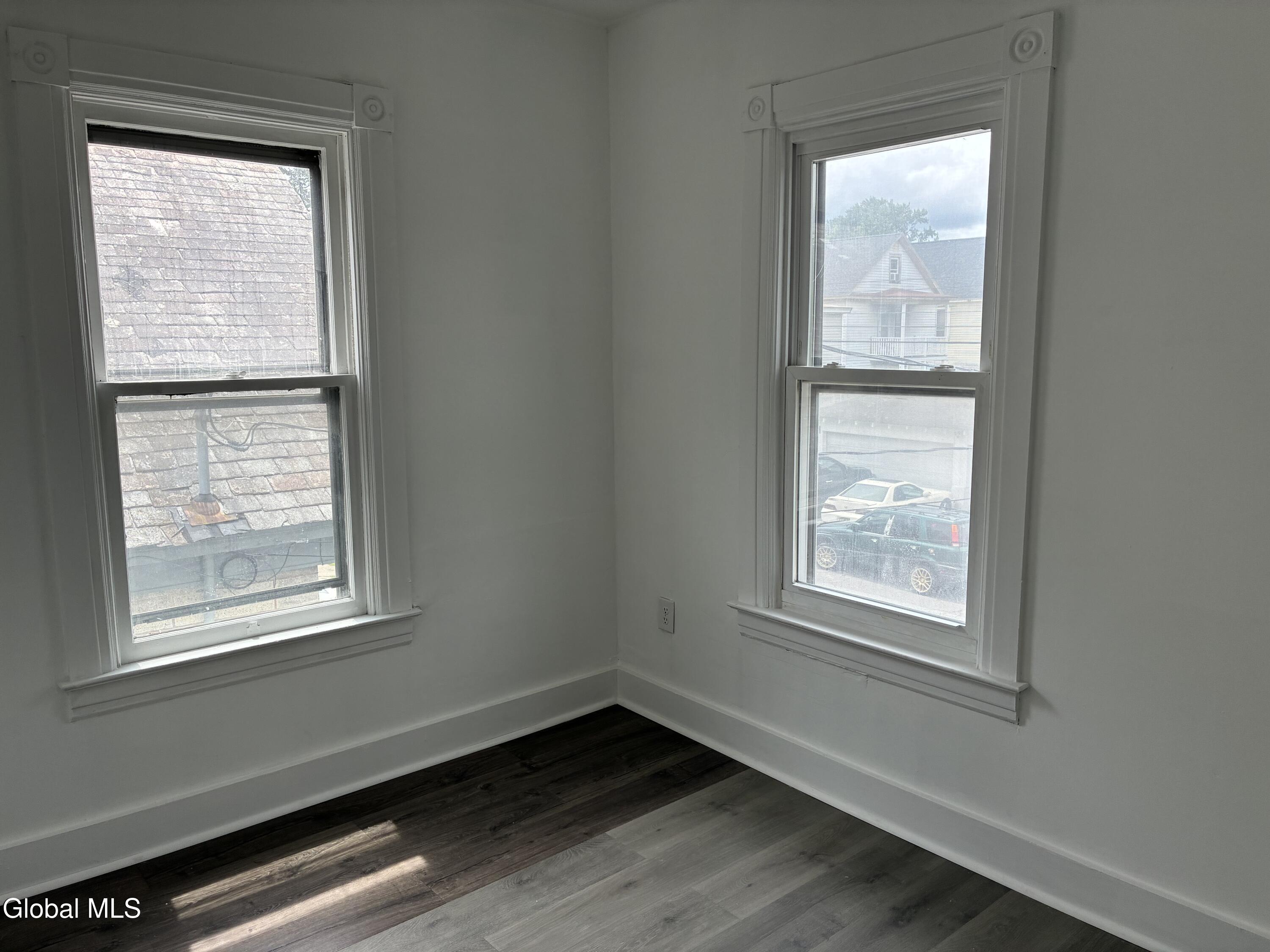 963 Maple Avenue Schenectady NY 12307