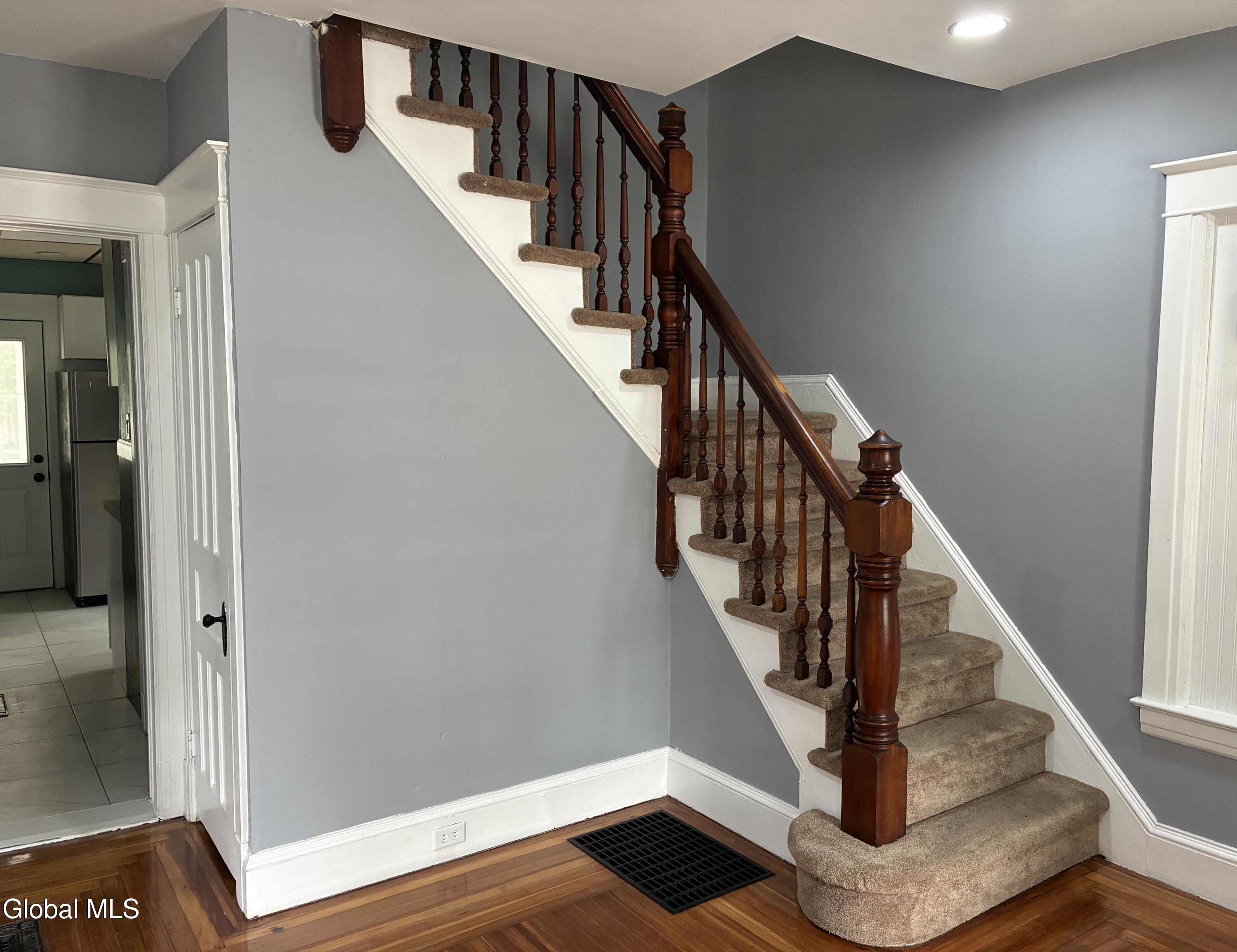 963 Maple Avenue Schenectady NY 12307